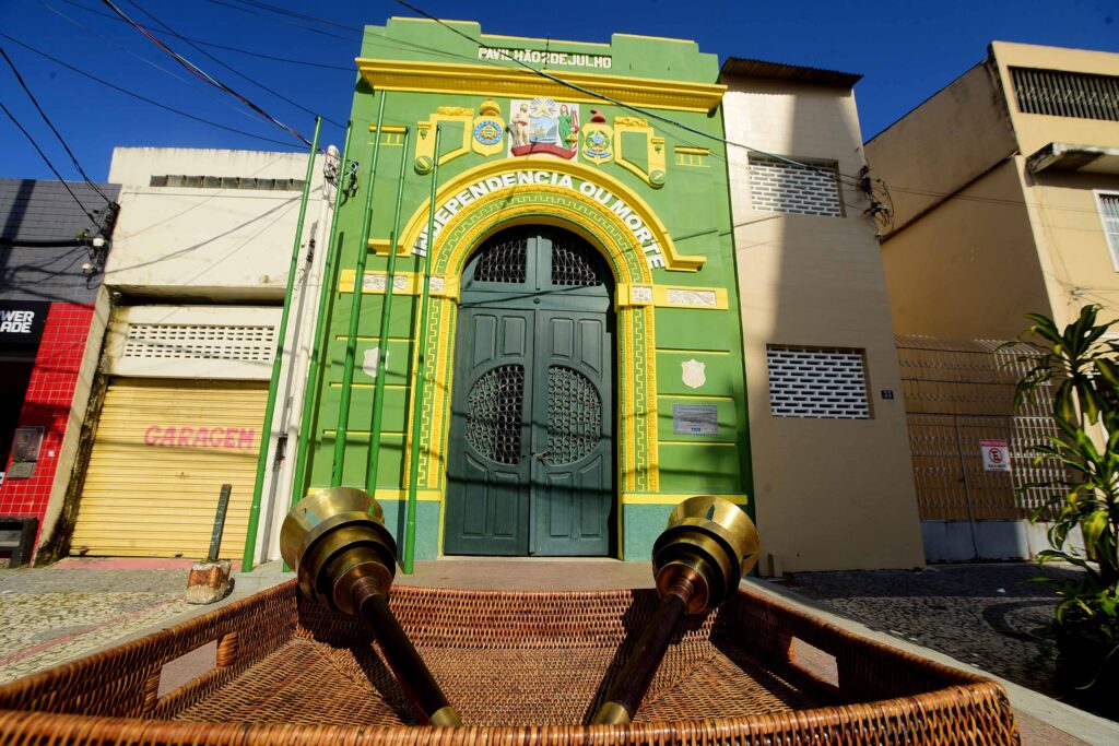 Cerimônia simbólica marca pré-abertura do 2 de Julho com entrega de novas tochas – Secretaria de Comunicação