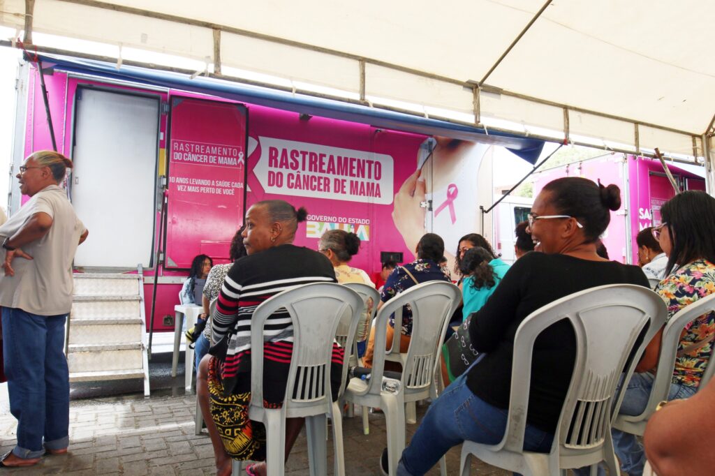 Campanha Outubro Rosa começa com mais de mil mamografias e oferta de 30 mil exames em todo o estado
