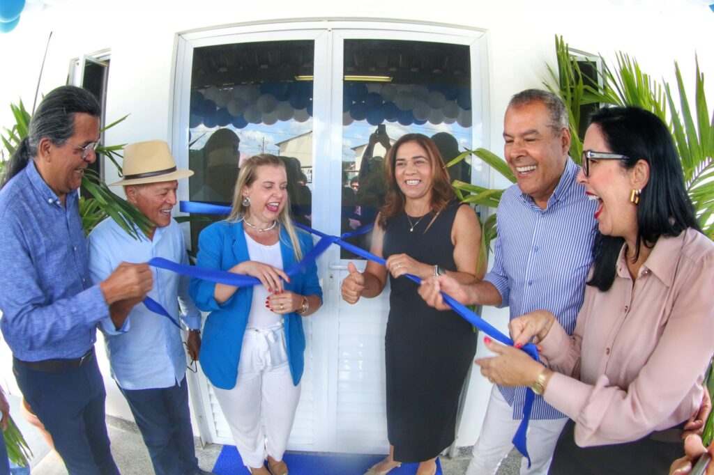 Governo do Estado inaugura nova UBS e entrega de ambulância em Alagoinhas