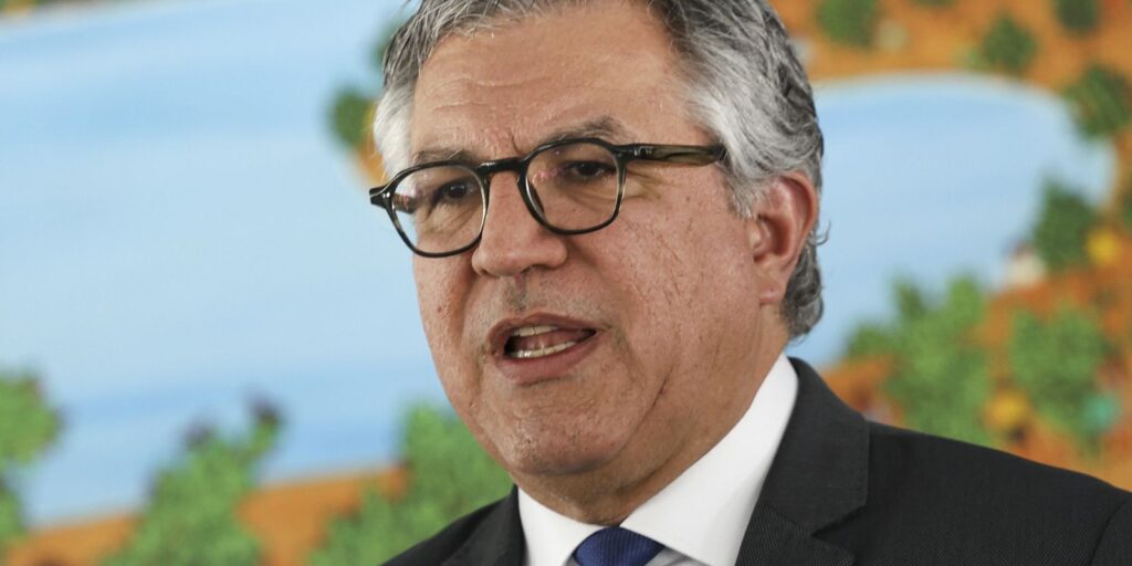 Padilha diz que internação de Lula não atrasará votações no Congresso