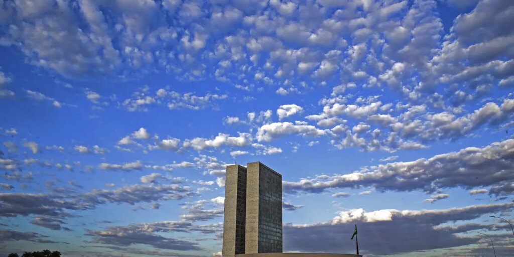 Conheça o perfil dos deputados que assinaram urgência do PL da Anistia