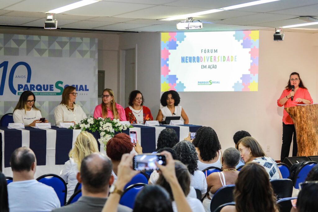 Fórum sobre neurodiversidade reúne especialistas e representantes de instituições no Parque Social – Secretaria de Comunicação
