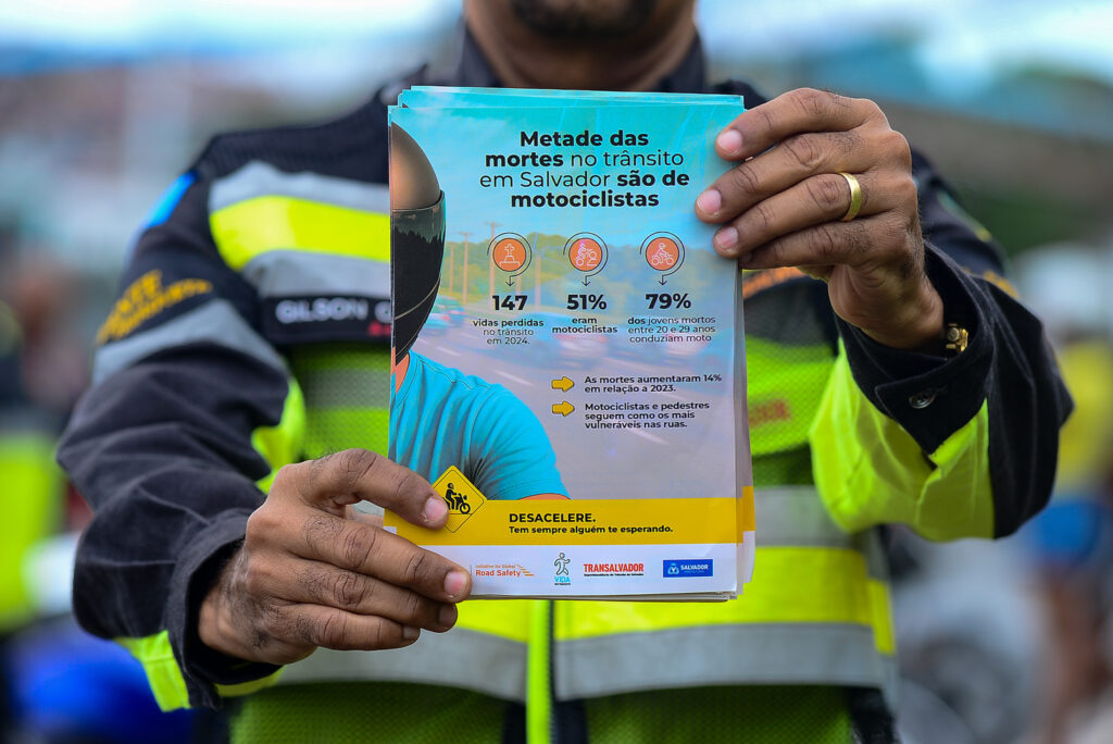 Blitz especial conscientiza condutores durante ação do Maio Amarelo em Salvador – Secretaria de Comunicação