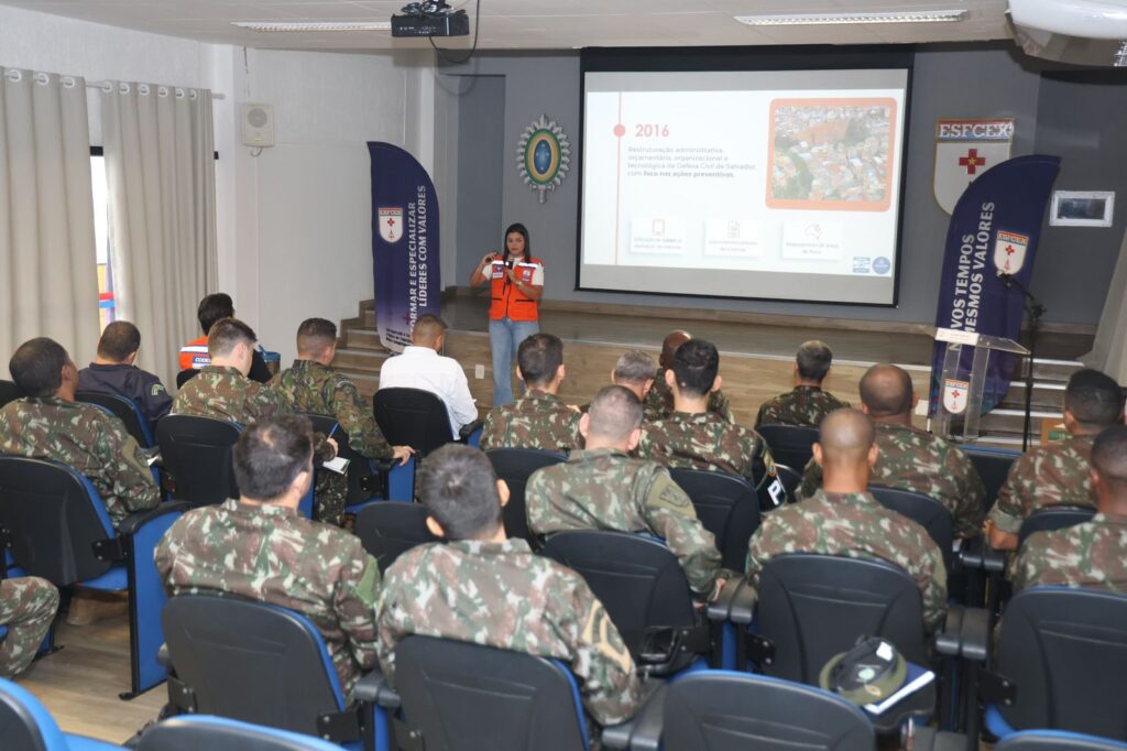Codesal apresenta atuação da Defesa Civil em eventos críticos a oficiais do Exército – Secretaria de Comunicação