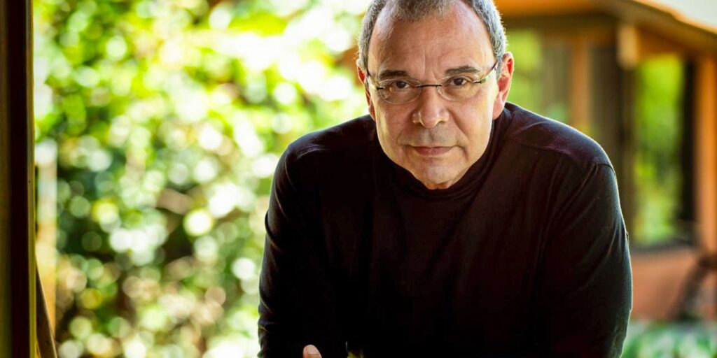 Impunidade de militares perpetuou tradição golpista, diz historiador