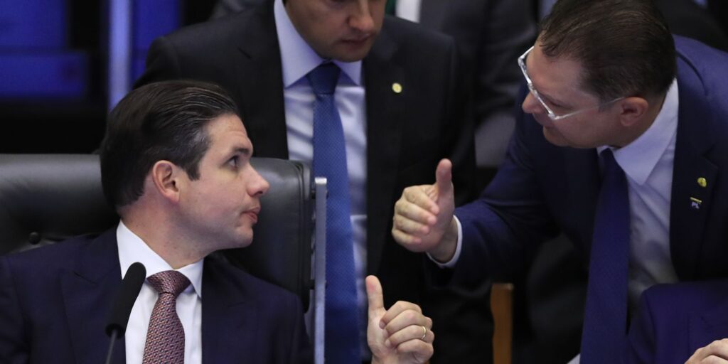 Câmara restabelece voto secreto em PEC da Blindagem