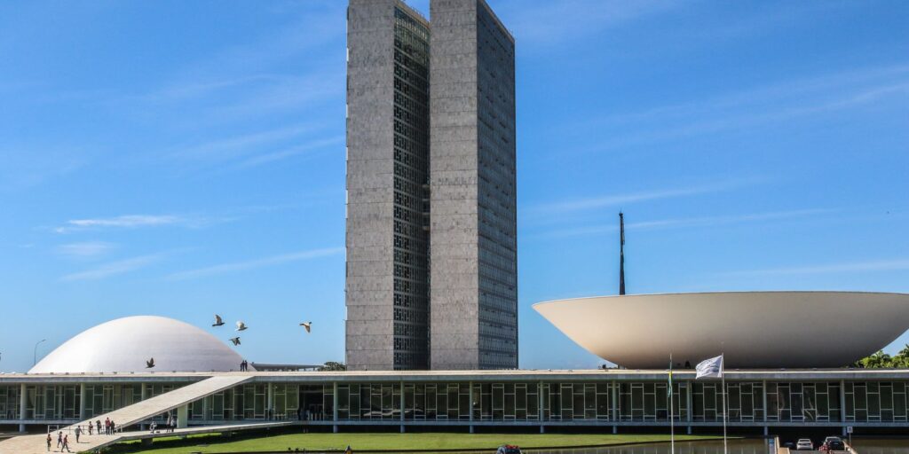 “Combinaram não enxergar nada”, diz advogado sobre descontos do INSS