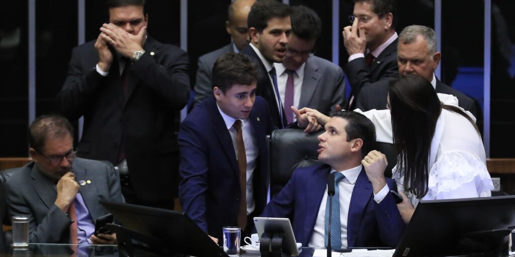 PEC da Blindagem se estenderá a deputados estaduais e distritais