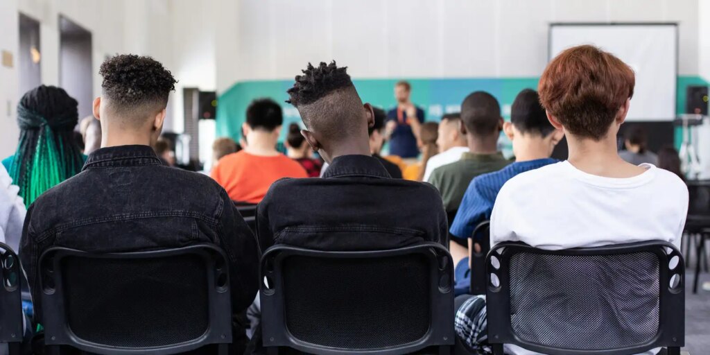Senado aprova política nacional de incentivo à formação de professores