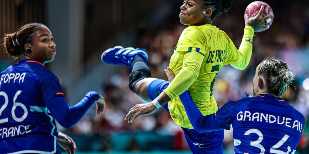 Bruna de Paula concorre ao prêmio de melhor atleta de handebol de 2025