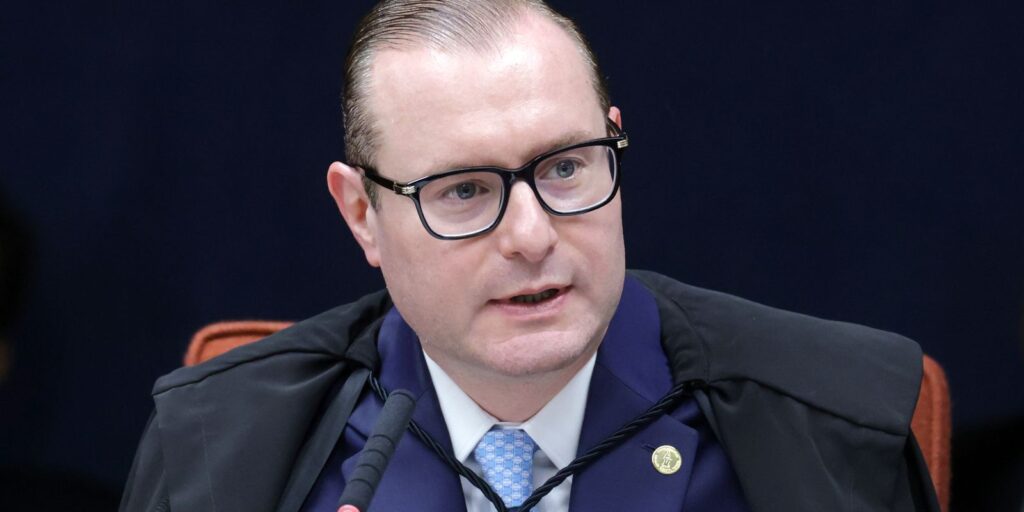 Zanin, do STF, suspende eleição indireta para governo do Rio