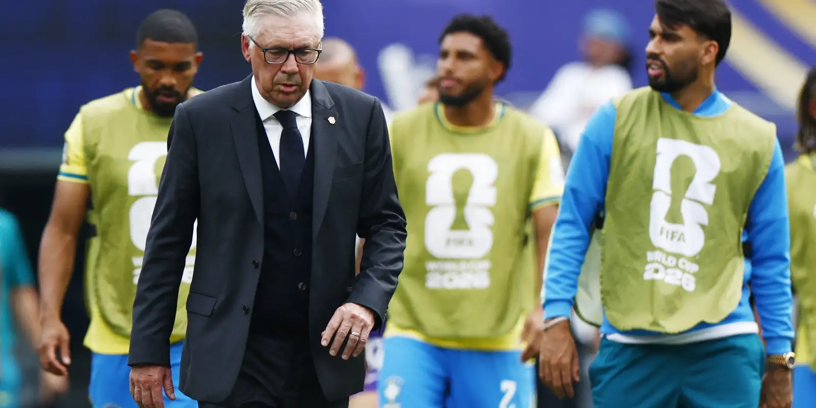 Ancelotti lamenta eliminação e já projeta novo ciclo: "Não é o fim"