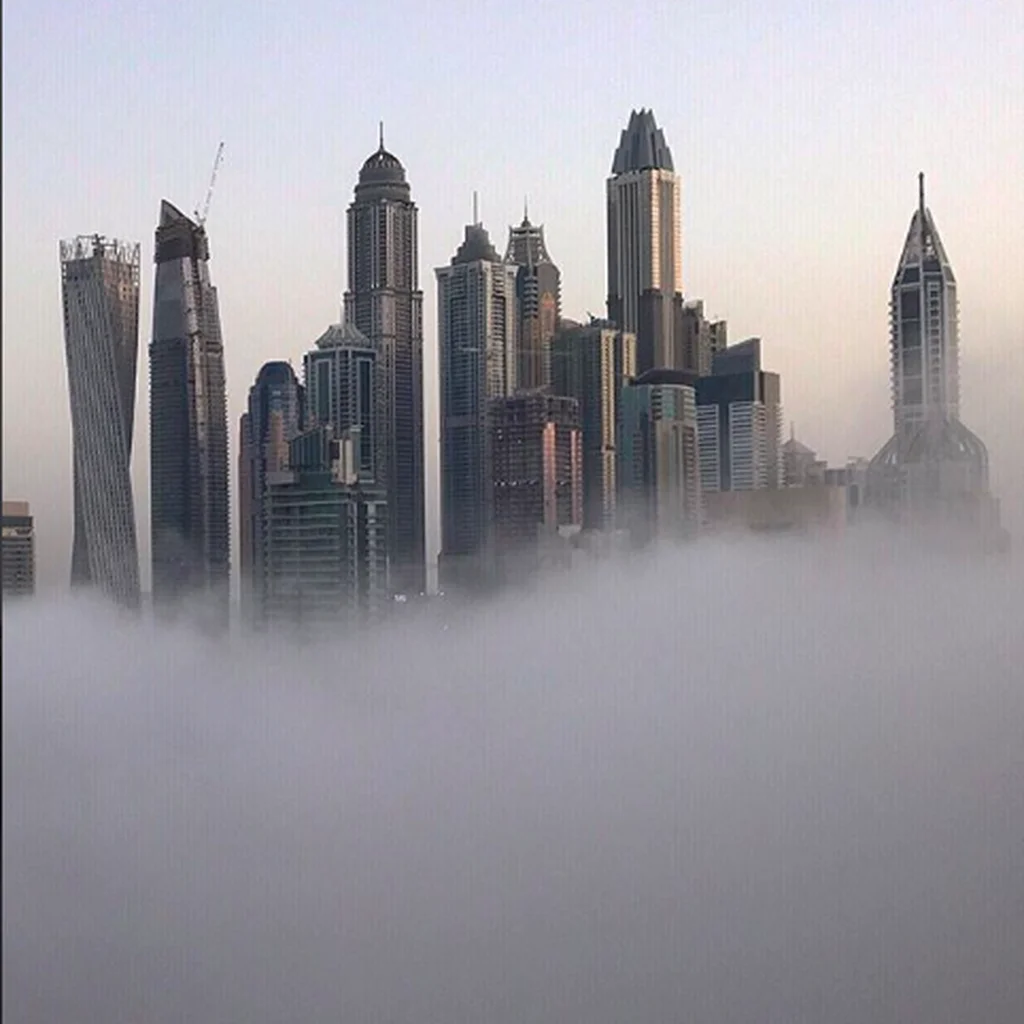Dubai Marina skyline modelo brasileira Kauana Bilhar morre ao cair de predio nos Emirados Arabes Unidos