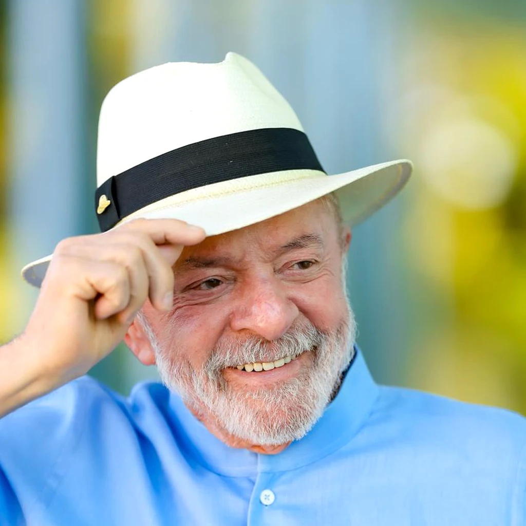 Presidente Luiz Inácio Lula da Silva, líder nas intenções de voto na pesquisa CNT/MDA de agosto de 2026, com 48% contra 39,1% de Flávio Bolsonaro no segundo turno