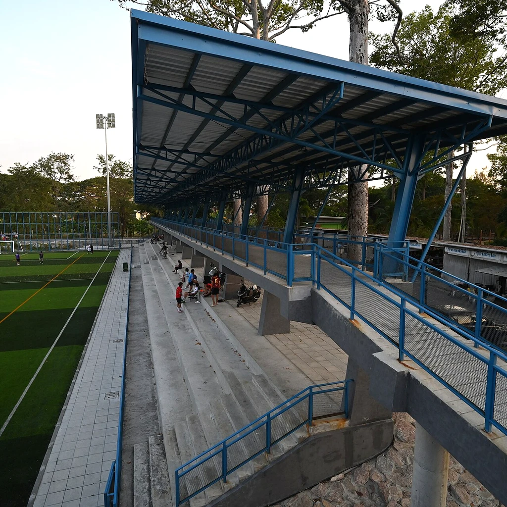 Estádio de futebol vazio após a suspensão dos jogos da Libertadores e da Sul-Americana na Colômbia por causa do terremoto