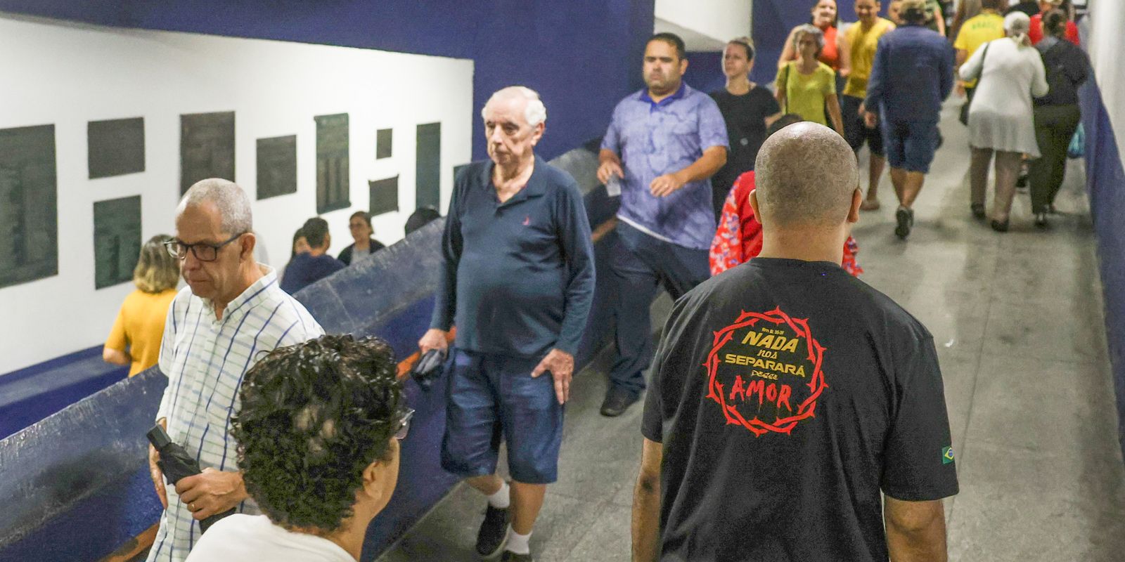 "Não poderia ficar de fora", diz idoso que votou 10 dias após cirurgia