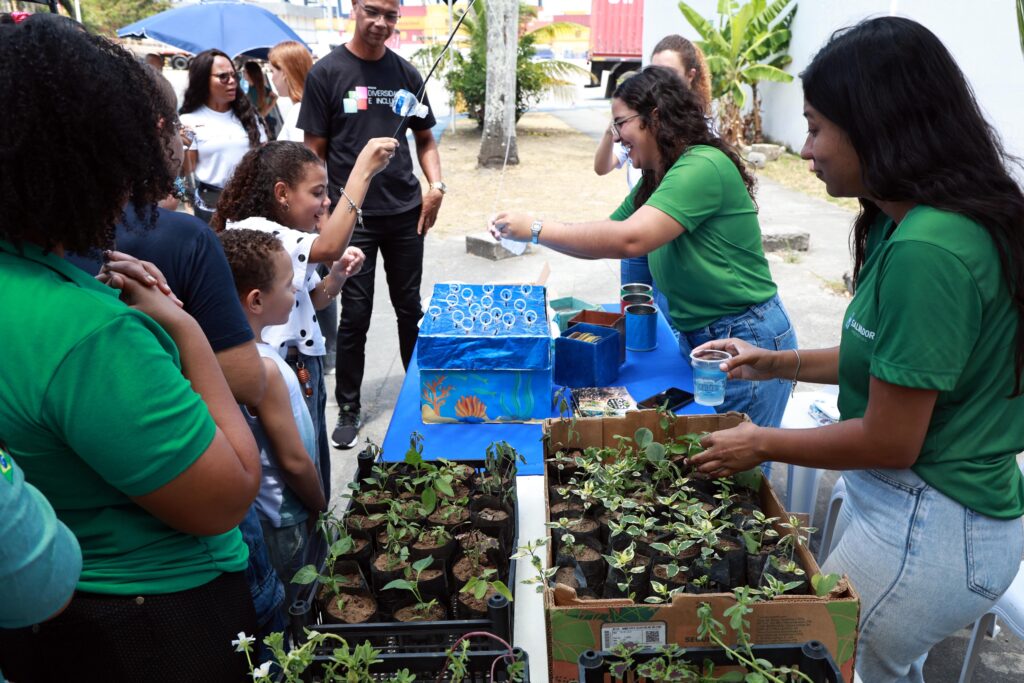 Prefeitura leva jogos educativos e orientações sobre reciclagem à primeira edição do projeto Ogmosa Azul – Secretaria de Comunicação